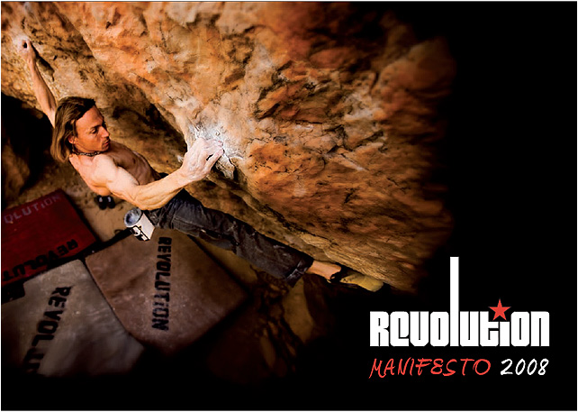 Revolution Europe vetreibt Crashpads / Crash Pads / Bouldermatten, Hangboards / Griffbords, Chalkbags, Klettergriffe / Climbing Hold, Systemgriffe, Campus Leisten, Kletter Zubeh&ouml;r, B&uuml;rsten, Chalk und vieles mehr rund um Klettern und Bouldern.